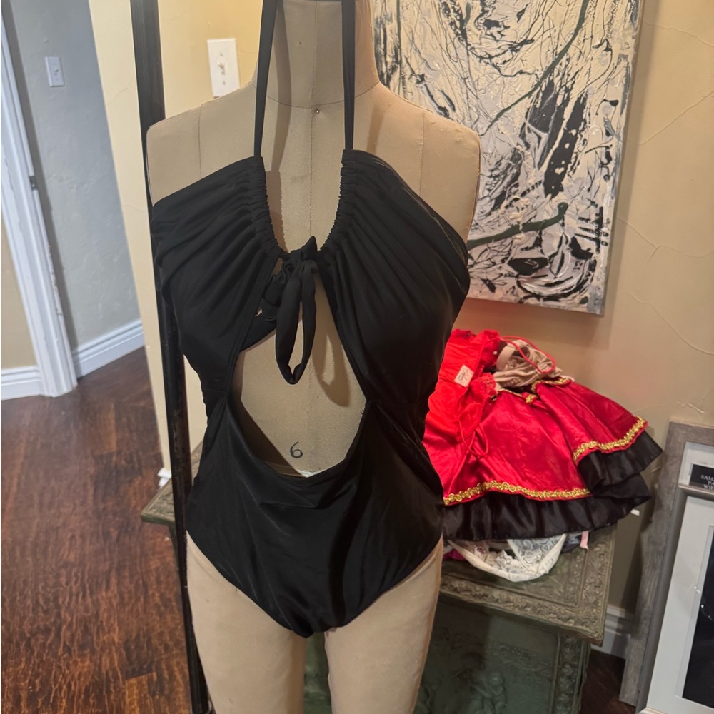 Black Cut-Out One Piece Swimsuit